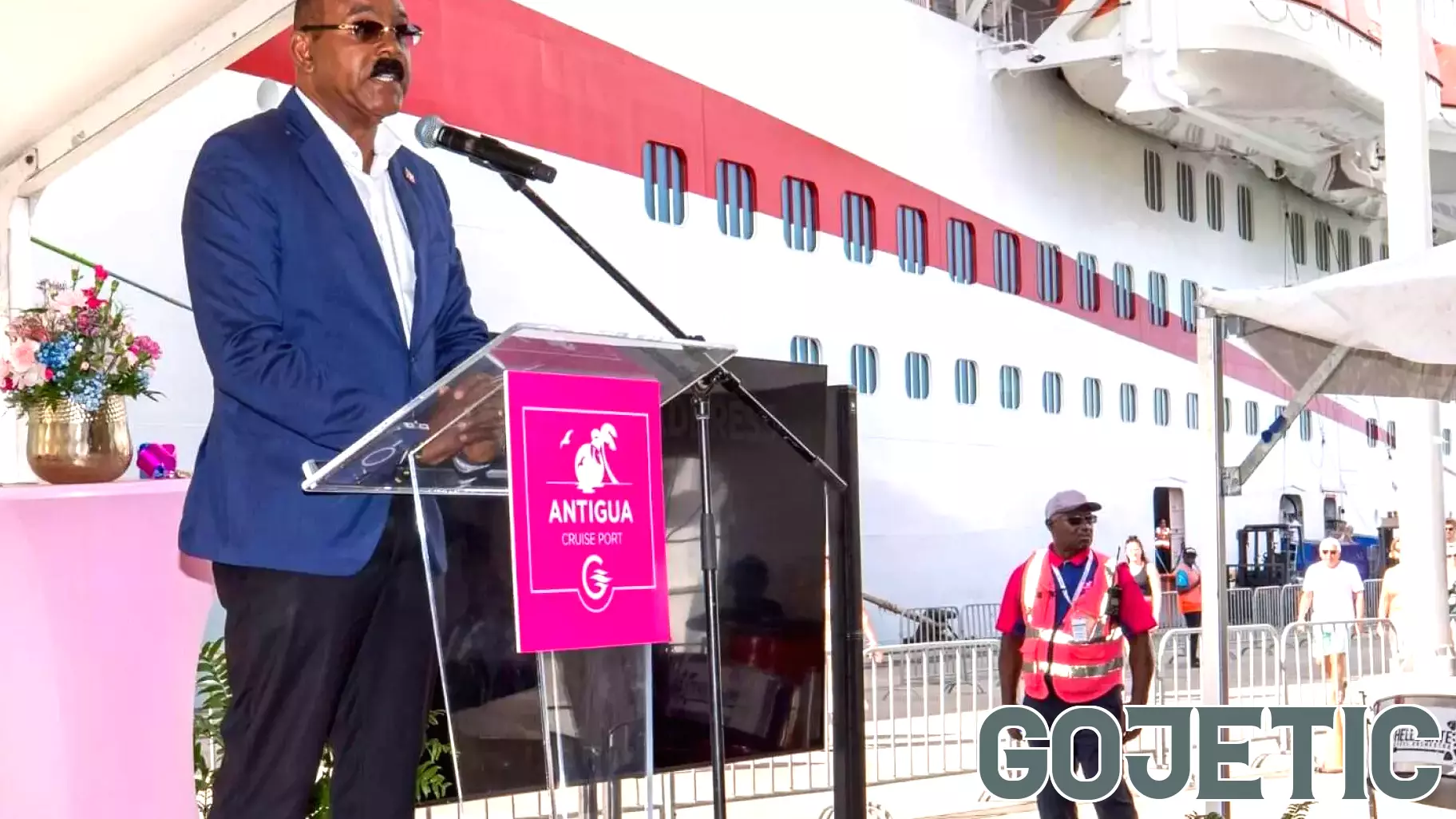 PM Calls on Citizens to Keep Environment Clean as Tourism Expands